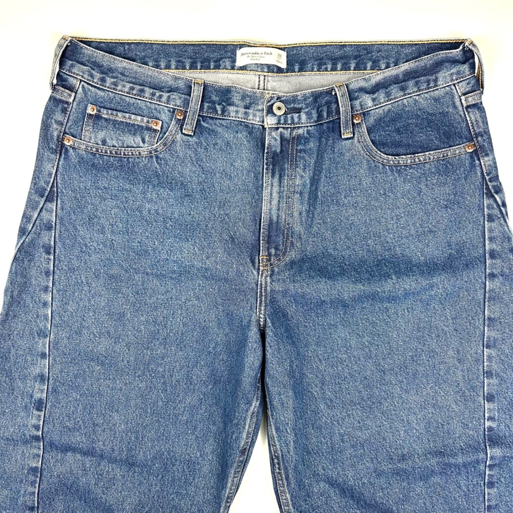 Abercrombie & Fitch The Barrel Jean Mid Rise Medium Wash Blue Denim 39 Short - Picture 2 of 9